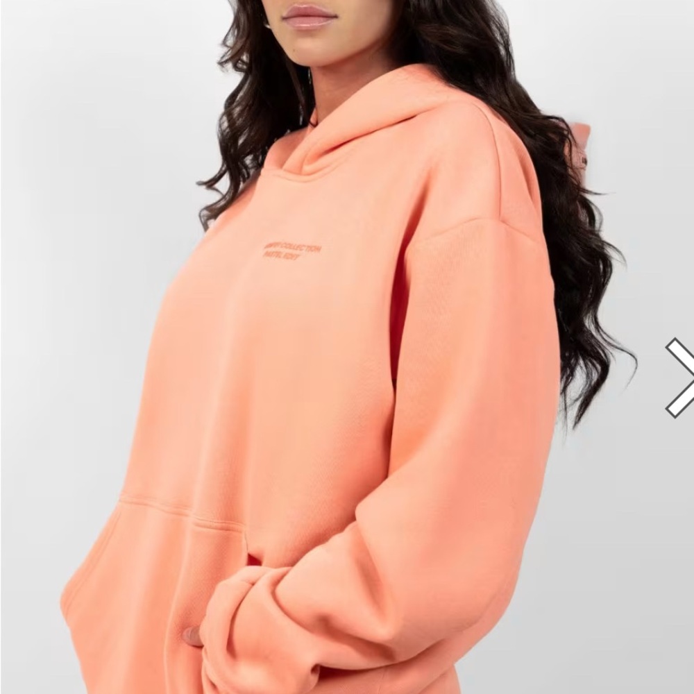 COMFRT creamsicle pastel edit Hoodie size medium